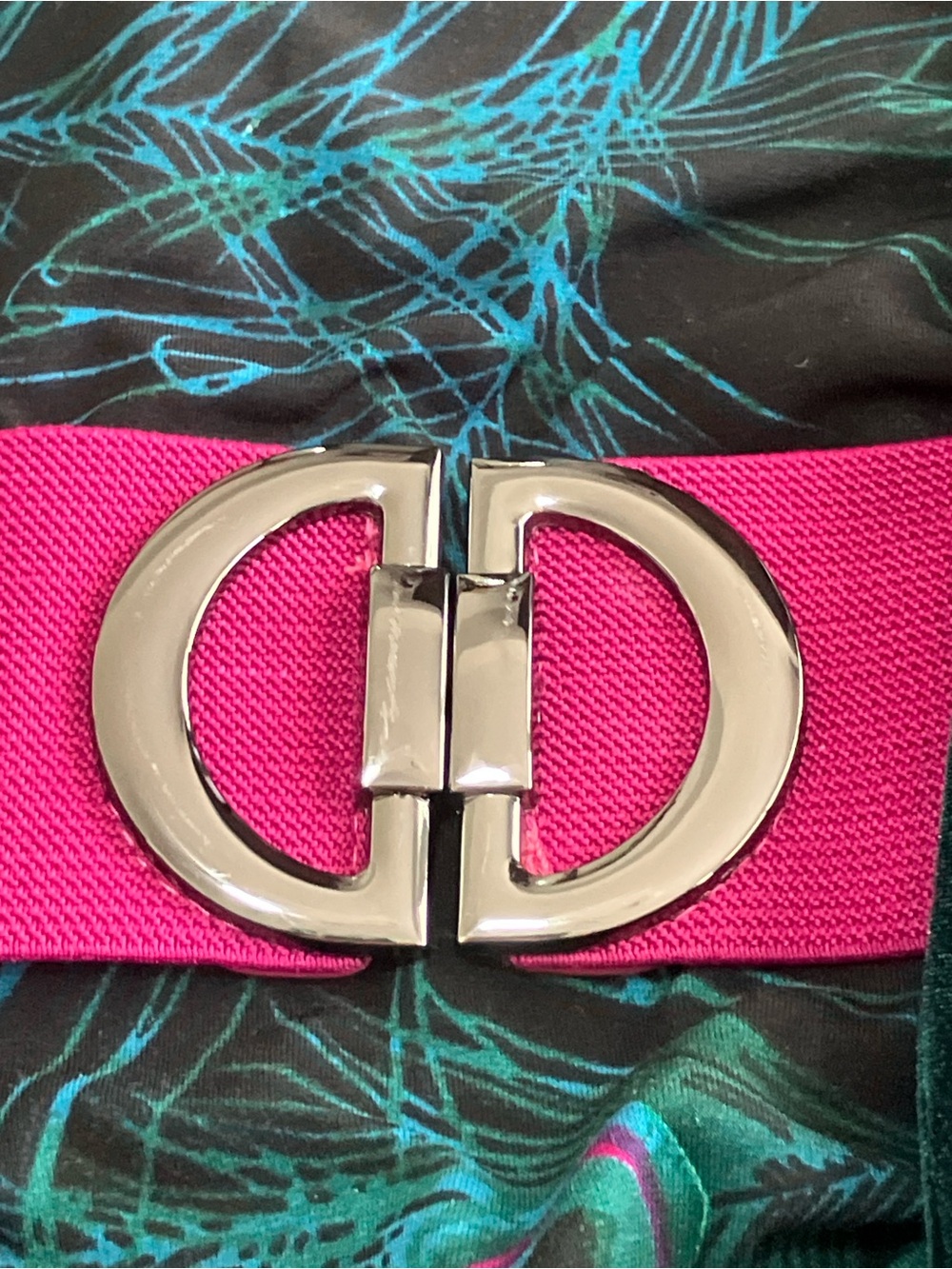 Nature & Jewel Tones Signature Belt – Fuchsia Elastic Waist Belt - Picture 2 of 7